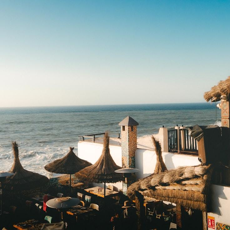 Family terraces and cafés for calm evenings in Toronto